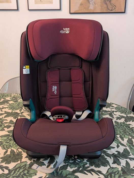 Scaun mașină Britax Romer Advansafix de la 15 luni - 12 ani ⎸ 76 cm - 150 cm Burgundy