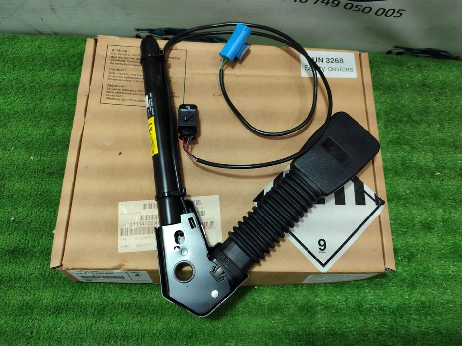 PRETENSIONATOR CENTURA SIGURANTA FATA (2 BUC.) MINI ONE / MINI COOPER / MINI COOPER S / R50 R53 R52 CONVERTIBLE 2001-2006 COD OEM 561257102 / 561257002 / 72111485967 / 72111485968 (5G2)