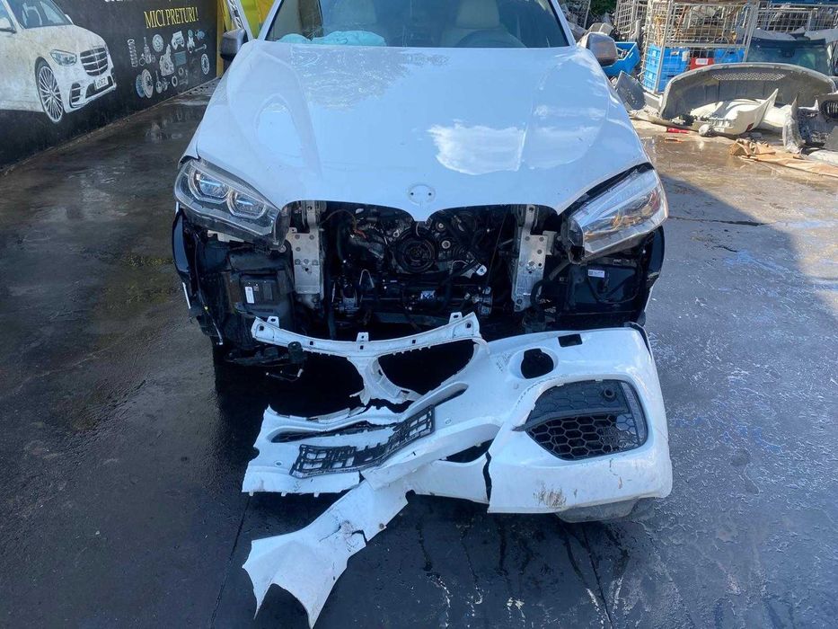 Dezmembrez bmw x5 f15 m50d n57d30C 381 cp/f15 m-pachet/capota f15/stop