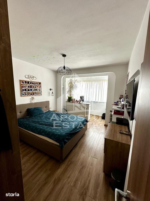 Apartament cu 4 camere de vânzare , renovat, decomandat,Gheorghe Lazar — fotografia 3