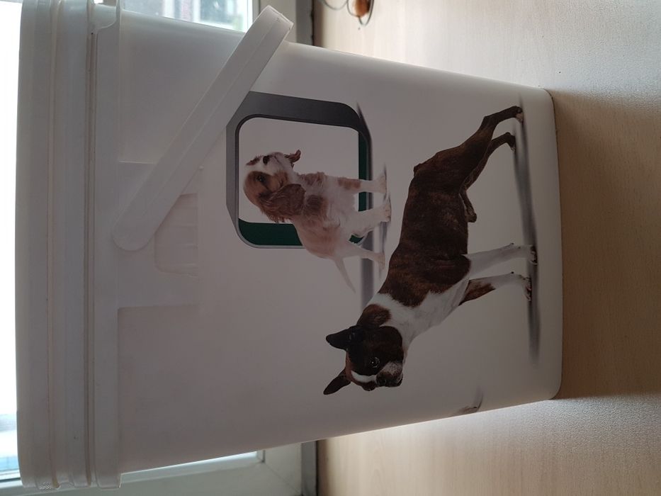 Ведро для корма и зоо мелочей