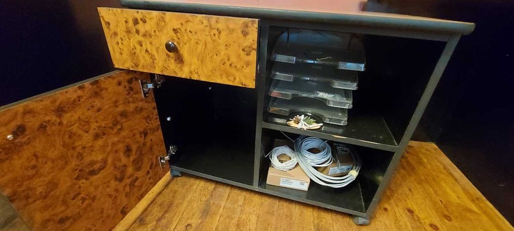 офис бюра и шкафчета