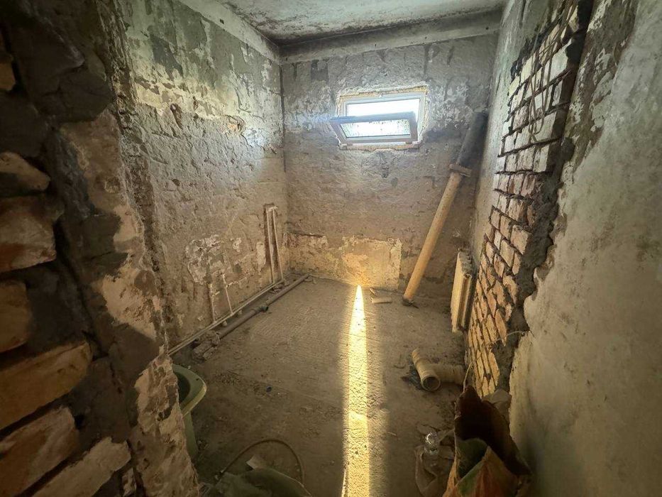 Паркентский, 4-комнатная квартира 90 м² под ремонт`