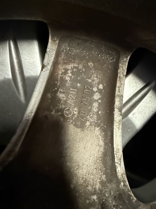 Джанти със гуми за Мерцедес