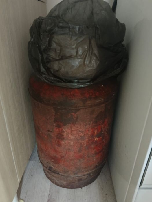 Продам газовую плиту с баллоном вместе