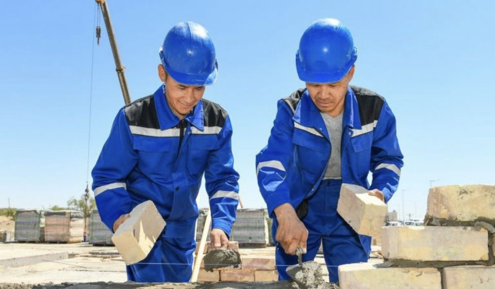 Бригада строителей выполняем все виды строительных работ.