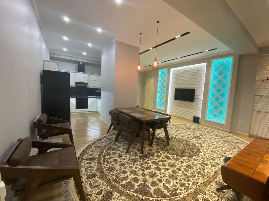 Сдаётся просторная квартира в самым престижном районе Ташкента