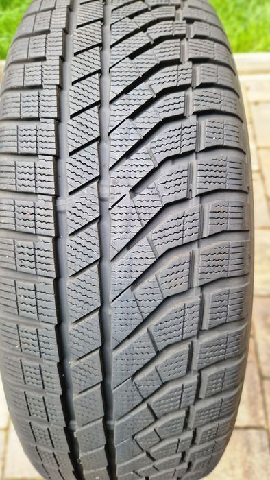 Anvelopa iarna 225 65 R 17 Falken