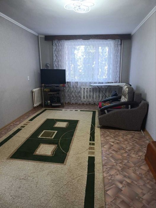 продам 1 ком. квартиру в 8 микрорайоне