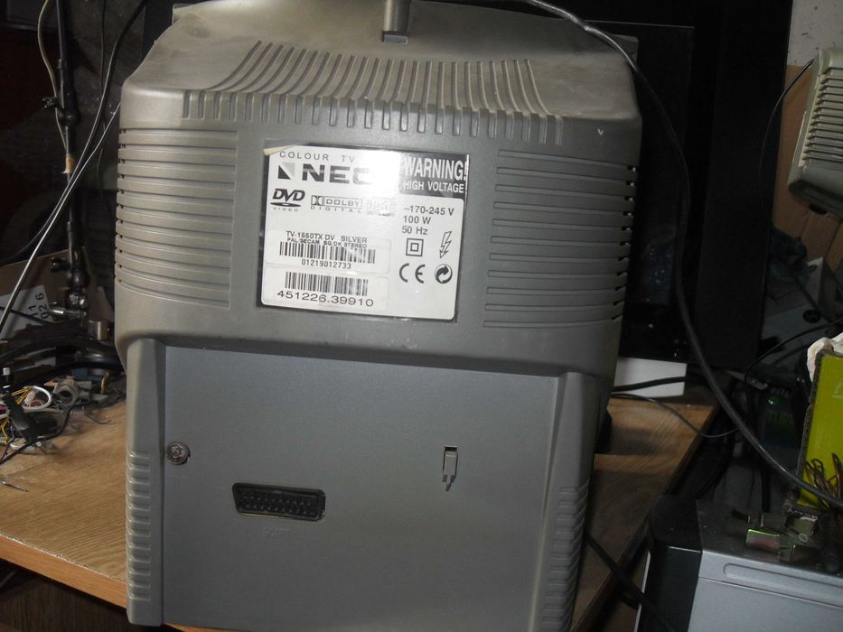 стари радио и телевизионни приемници