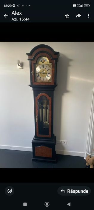 Ceas de podea Kieninger cu trei greutăți.