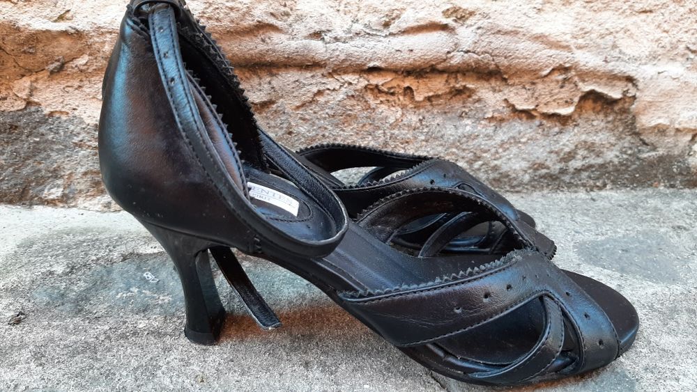 Sandale piele cu toc mar.35