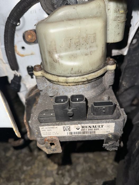 Cutie transfer dacia duster 1.5 diesel 4x4 / volan / bara spate duster / stop spate duster / calculator motor ecu duster / pompa servo duster / abs