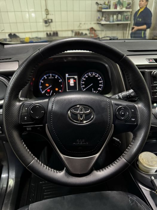 Продаю машину раф 4