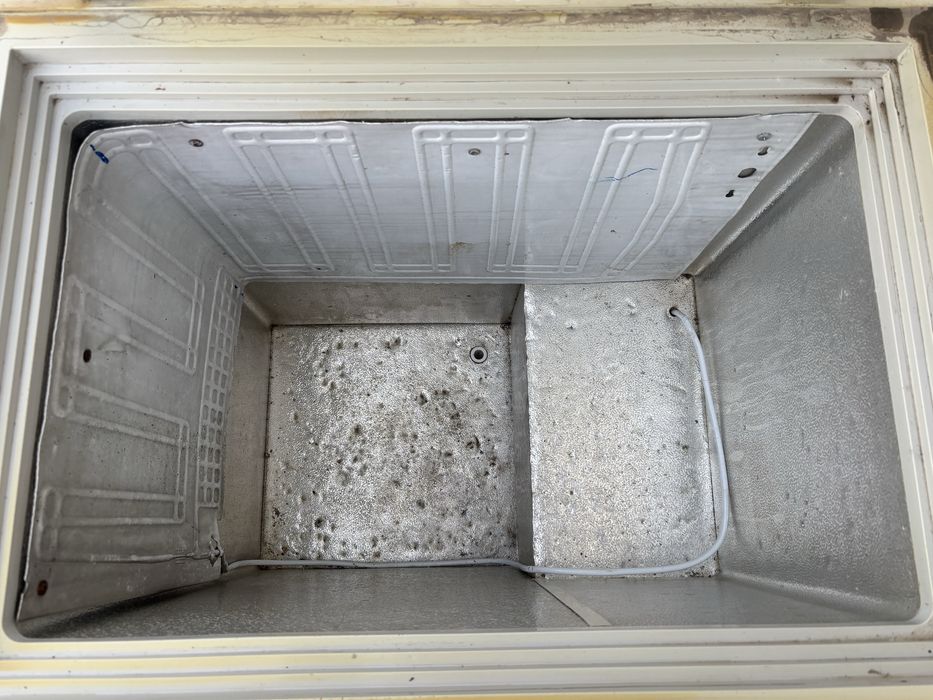 Продам морозильник