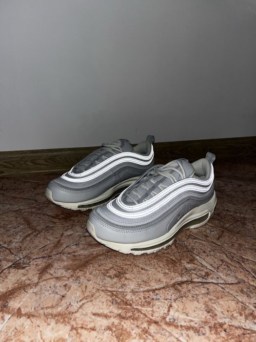 Продам оригинальные Nike Air Max 97