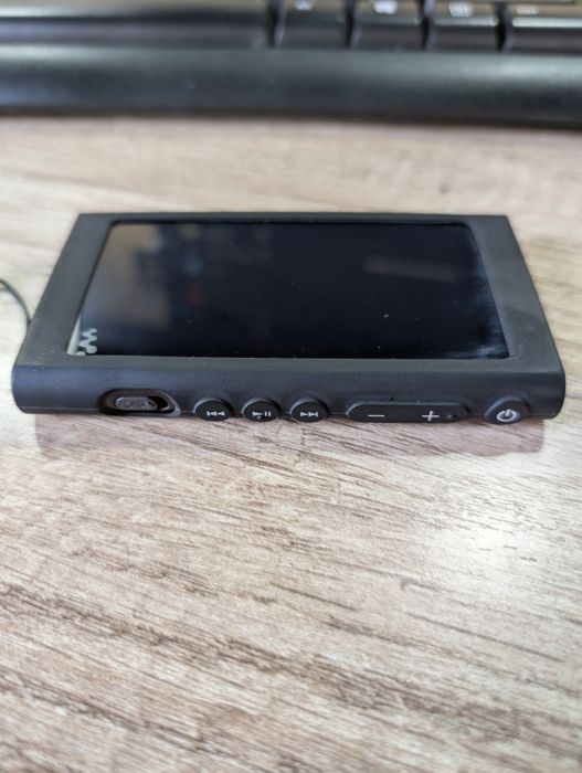 Hi-res Аудиоплеер Sony Walkman A55 + наушники Jbl live pro +