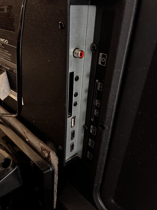 продам телевизор