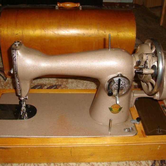 Продам советскую швейную машину