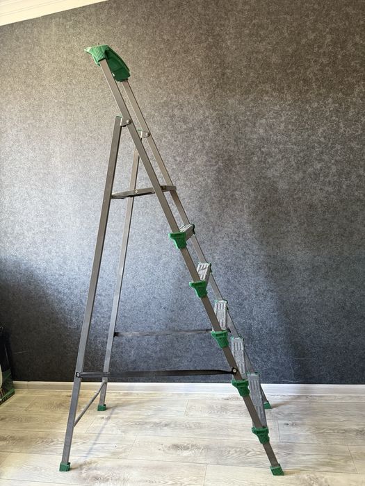 Стремянка лесница