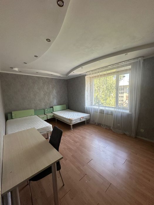 Сдам 4 ком. квартира