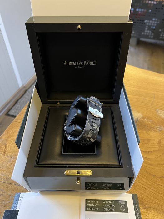 Audemars Piguet Royal Oak Offshore 26400S0.00.A002CA.01    PRET FIX-NU RASPUND LA MESAJE