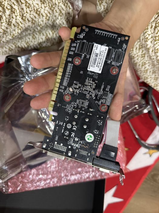 Видеокарта NVIDIA GeForce G210 1GB DDR3, HDMI/DVI/VGA