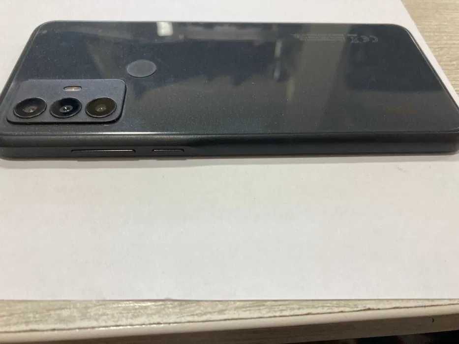 TCL 305 32GB 2GB RAM Dual