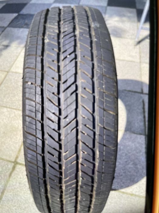 Vand 4 anvelope Bridgestone 255/70R18 113T  M+S folosite max 50 km.