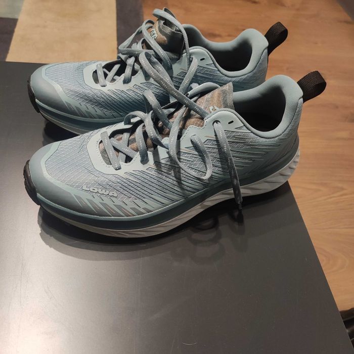 Lowa маратонки НОВИ