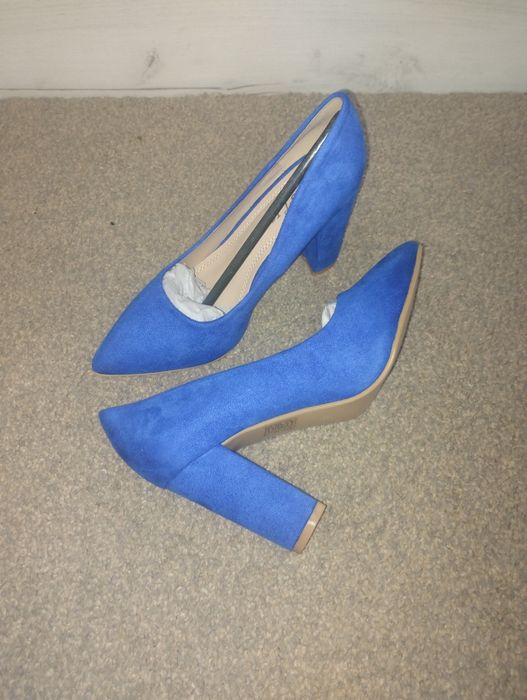 Дамски обувки и сандали