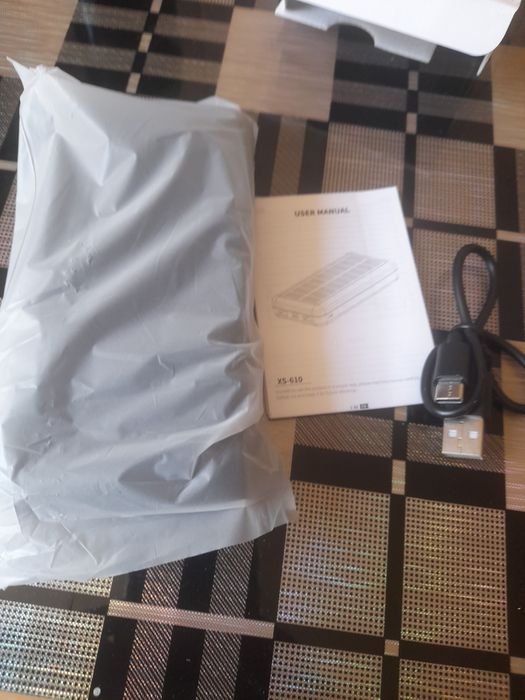 Vind baterie externa 30.000 noi