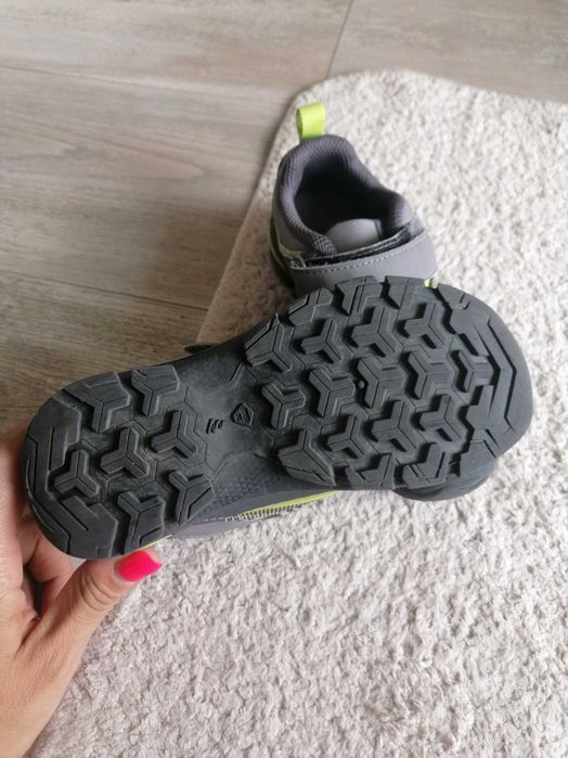 Детски туристически обувки за проходи