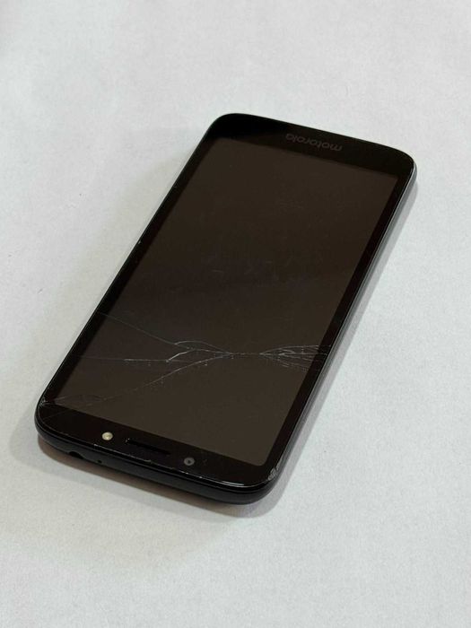 Мобилен телефон Motorola E5 play