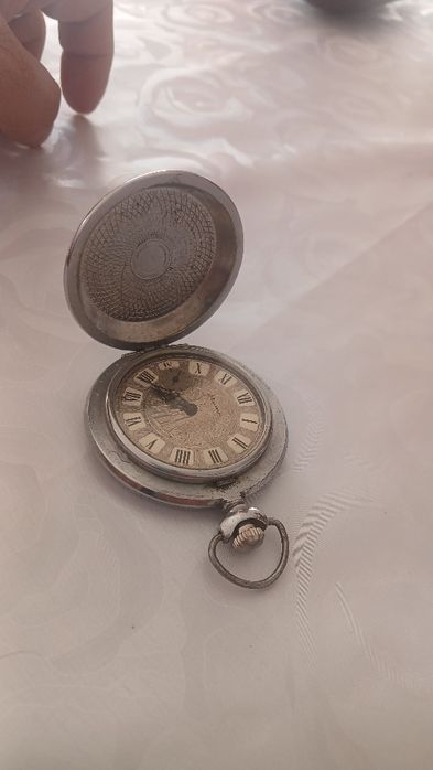 Часы антиквариянт продам не дорого