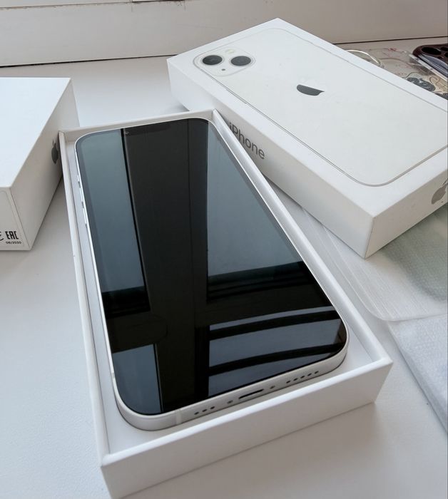 Iphone 13 256 + airpods