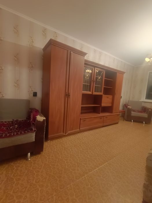 Диван раздвижной и два кресла