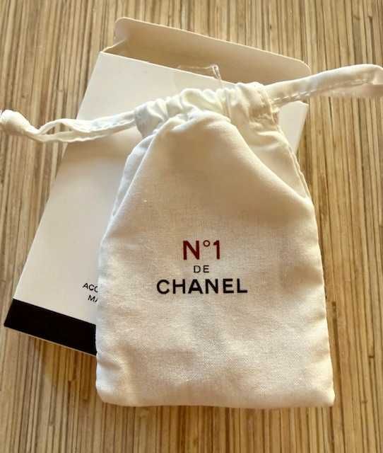N°1  de Chanel massage accessory