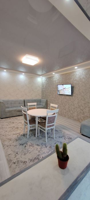 Продаётся 2 комнатная Ойбек с мебелью и техникой