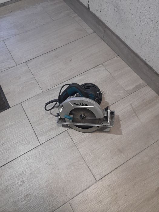 Circular Makita HS 7601