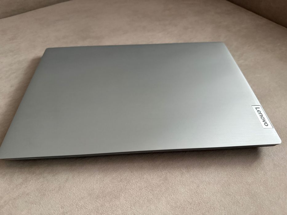 Продам совершенно новый ноутбук!