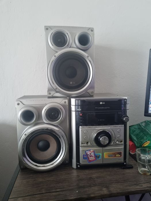 Se vinde combina LG