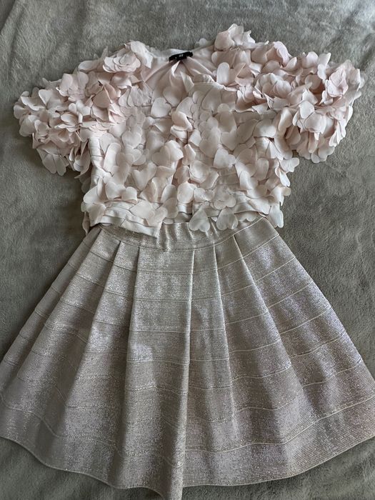 Поличка с елече.