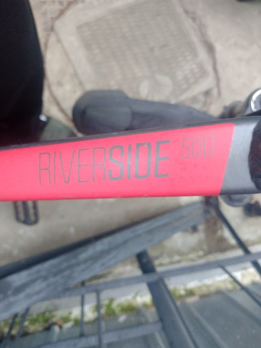 Bicicleta polivalentă în stare bună