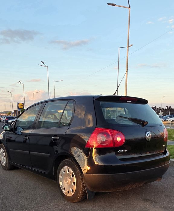 Vând Volkswagen Golf 5 An fabricatie  2007 ,1,9 TDI, 105 CP ,6+1 viteze– Stare excelentă