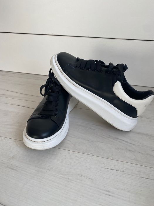 Обувки Alexander McQueen black and white