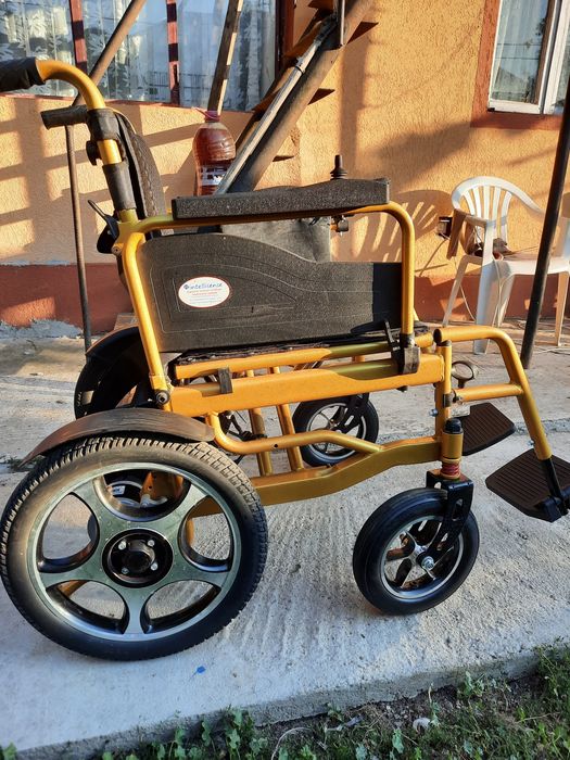 Scaun cu rotile electric