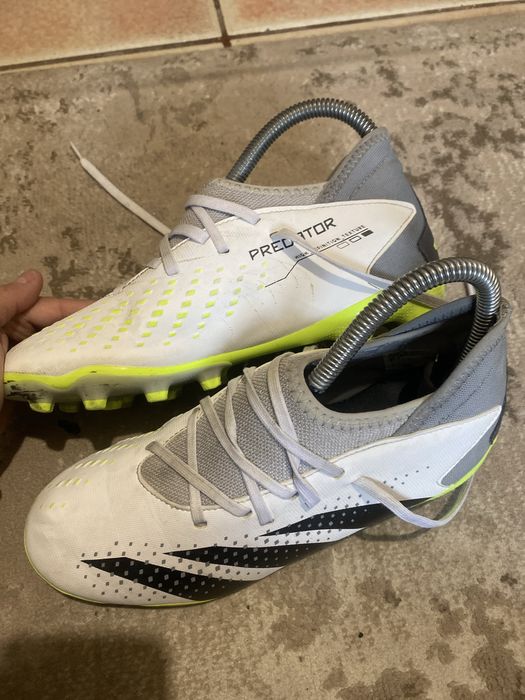 Crampoane Adidas Predator 37.5