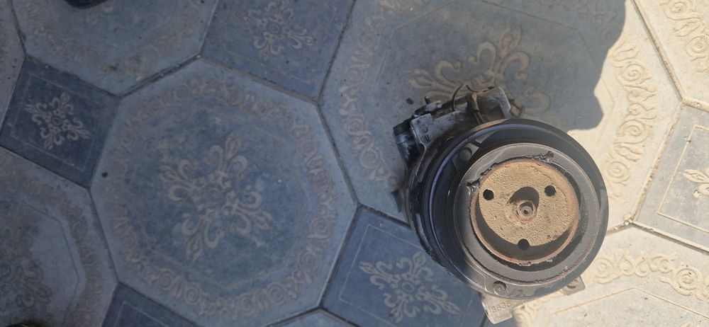 Компресор кондиционера Range Rover  L322