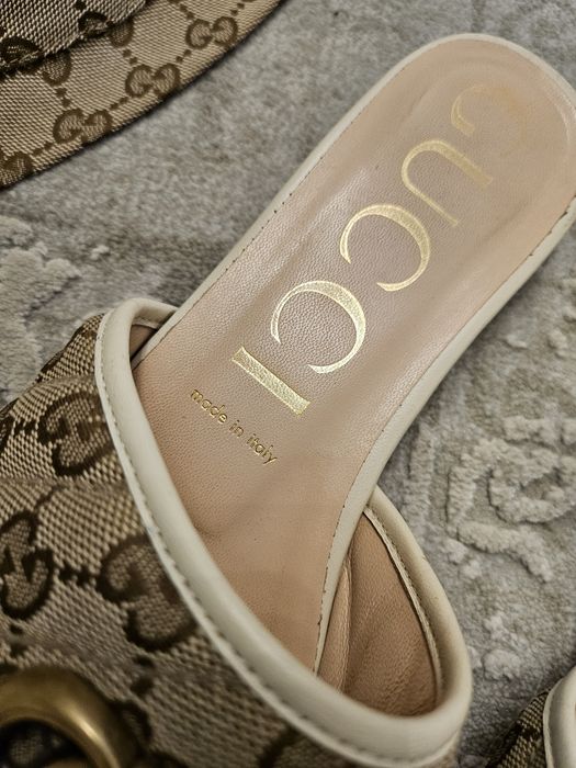 Papuci și pălărie Gucci